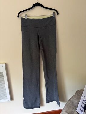 lululemon athletica Gray Leggings with Light Yellow Waistband